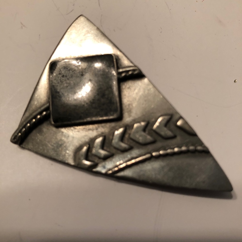 JJ silver tone brooch
